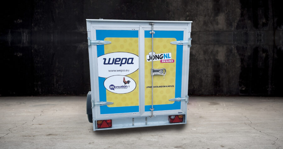 Achterkant aanhangwagen JN Swalmen