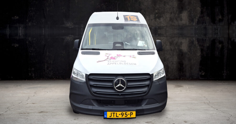 Voorkant auto Appelbloesem